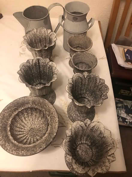 Photo of free Plant pots (CW2) #1