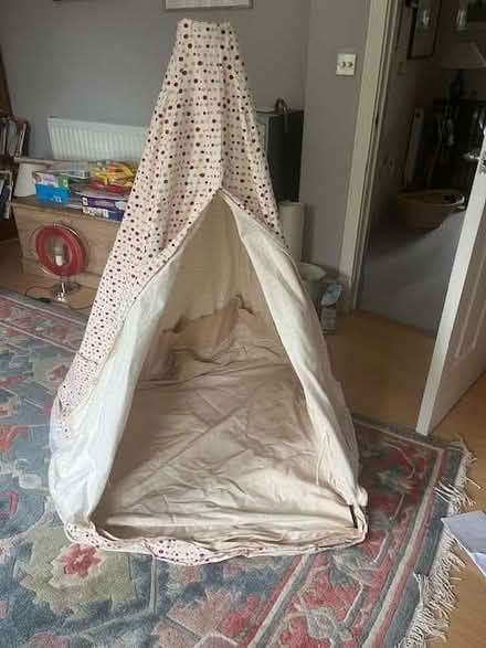 Photo of free play teepee (Walton Manor OX2) #1