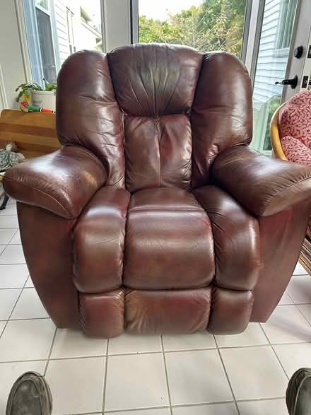 Photo of free leather recliner (Mayfair Place, Crofton) #1