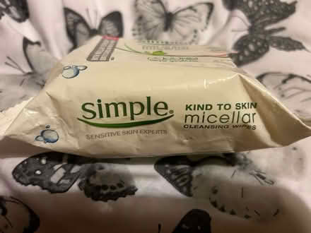 Photo of free Cleansing/Make-up Removal Wipes (SE16) #3