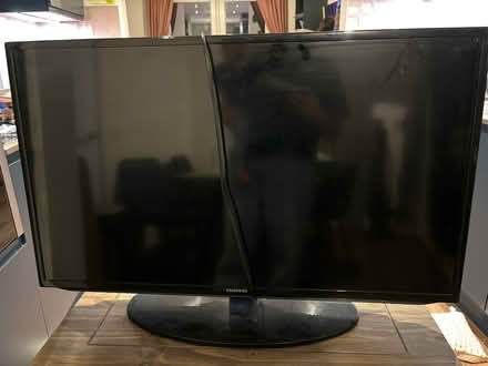 Photo of free Samsung 40” tv (Cathcart G44) #1