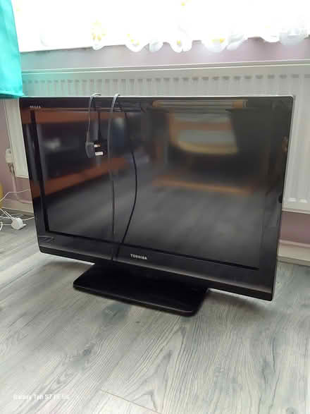 Photo of free Black 37 Inch Toshiba TV (Harpenden AL5) #1