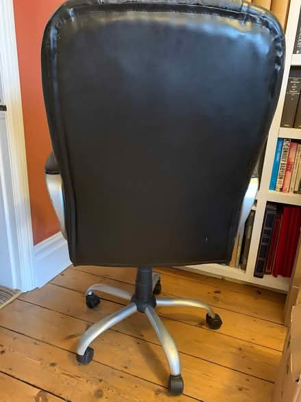 Photo of free Black desk chair (East Oxford OX4) #3