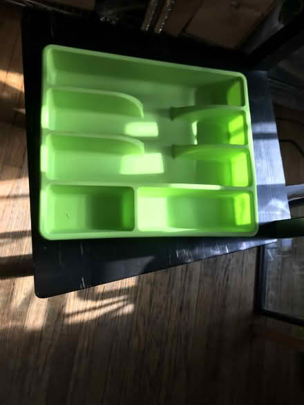 Photo of free cutlery holder for drawer (Bloorcourt Village) #1