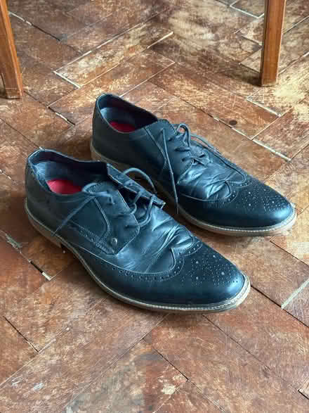 Photo of free Men’s black dress shoes (HA0) #1