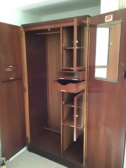Photo of free Wardrobe (BA1) #4