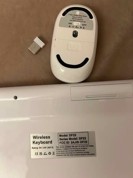 Photo of free wireless keyboard and mouse (Chiswick W4) #1
