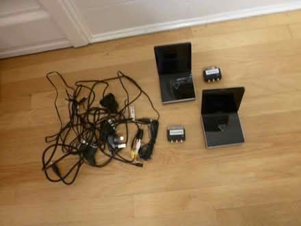 Photo of free Two Wireless Video/Audio Transmitter/Receiver sets (Ravelston EH4) #3