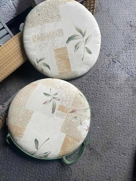 Photo of free Cushions (SS15) #1