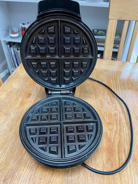 Photo of free Posner Waffle Maker (East Sheen) #2