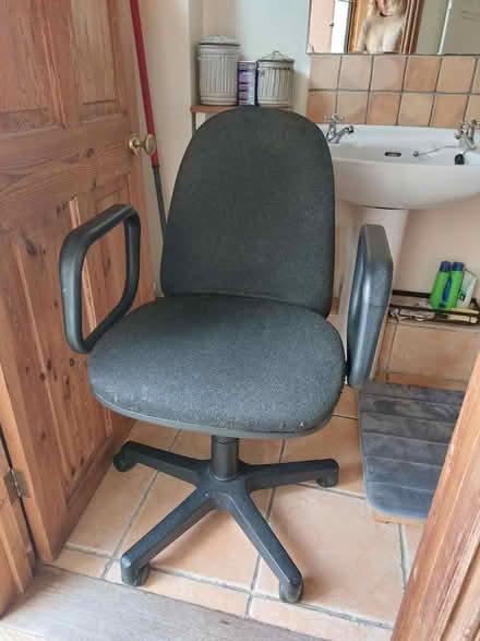 Photo of free Computer Chair (PO21 1DJ) #1