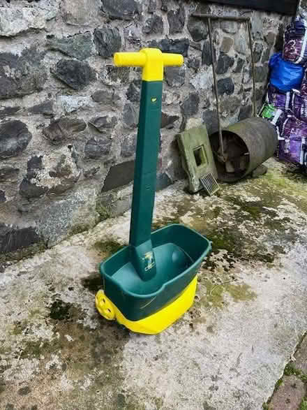 Photo of free Lawn fertilizer distributor (Newport on Tay DD6) #1