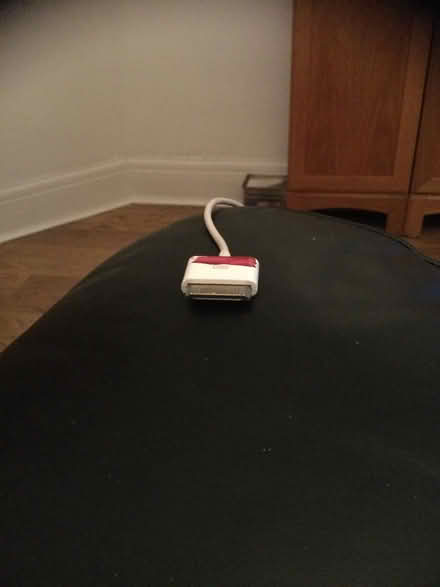 Photo of 30 pin apple leads (Lewisham) #1