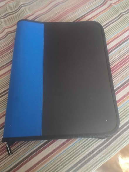 Photo of free Like new zippered binder (Leonardo/Middletown) #1
