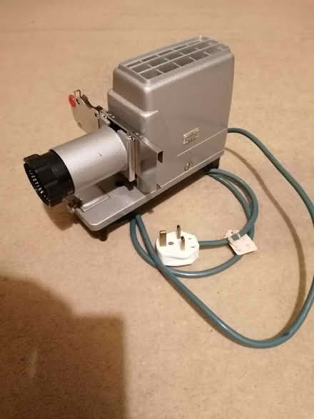 Photo of free 35mm photo projector (Bushey Mill WD23) #1