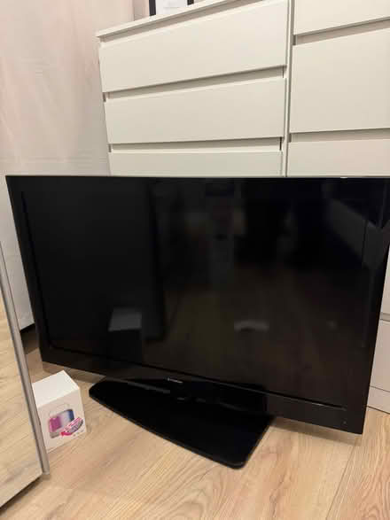 Photo of free E-motion TV (Surrey quays) #1