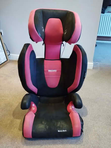 Photo of free 2 childrens car seats (Newport Pagnell MK16) #2