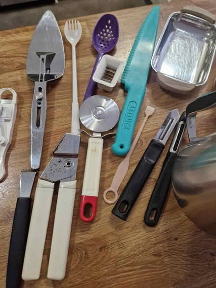 Photo of free Box of kitchen stuff (Hindhead, Surrey) #4