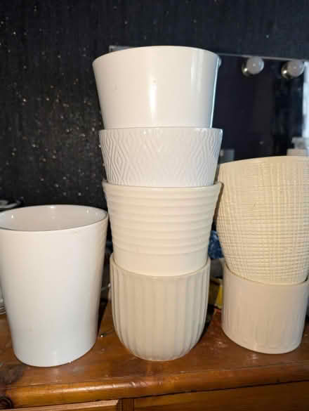 Photo of free Ceremanic plant pots (yapton) #1
