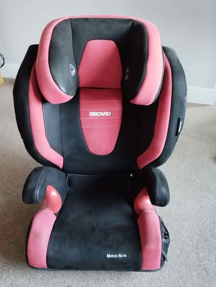 Photo of free 2 childrens car seats (Newport Pagnell MK16) #1