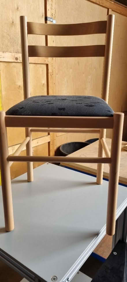 Photo of free 3 small (child?) chairs (Twyford RG10) #2