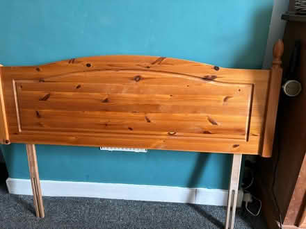 Photo of free Pine double head board (TN39) #1