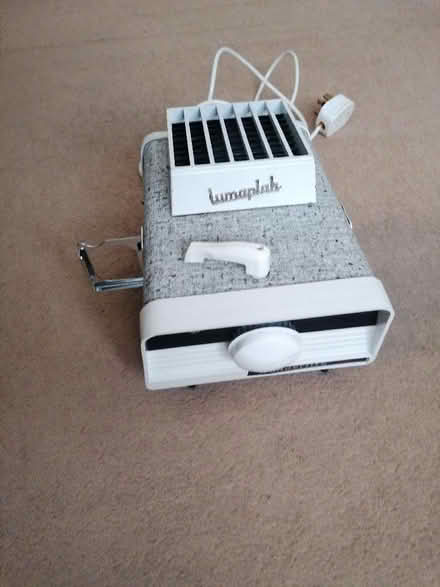 Photo of free 35mm slide projector (Bushey Mill WD23) #1