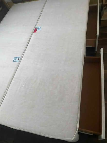 Photo of free Bed base double (HA0) #1