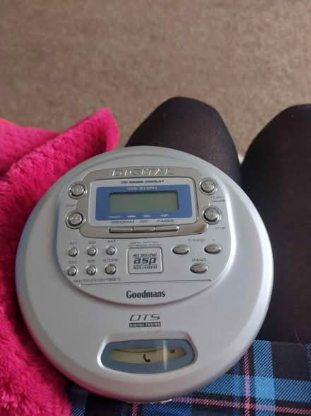 Photo of free Cd player portable no headphones (NG16) #1