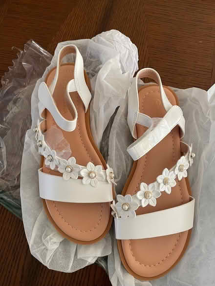 Photo of free White sandals (Amityville) #1