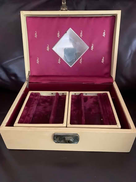 Photo of free Collectible jewelry box (Marinwood) #2