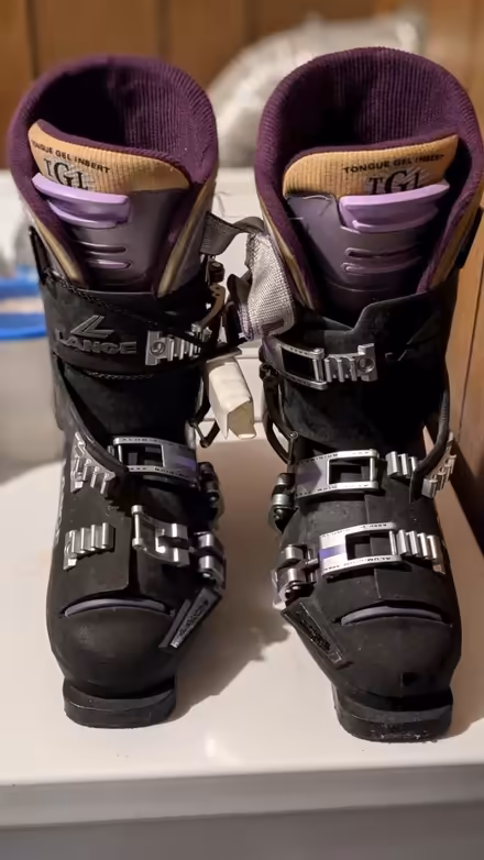 Photo of free Ski boots (Salmon Creek) #1