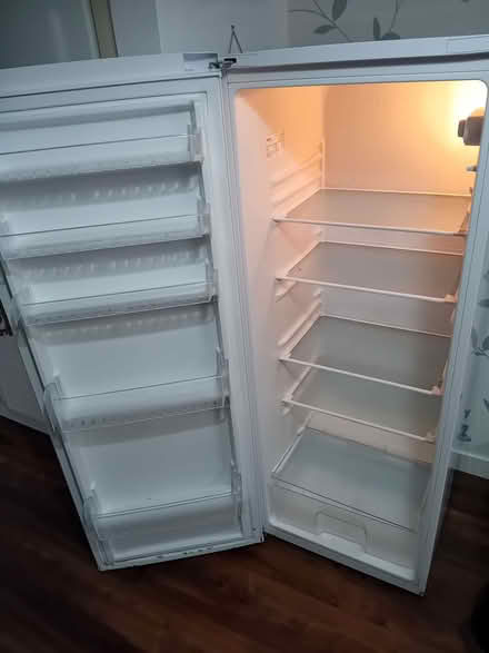Photo of free fridge (Kendal LA9) #2