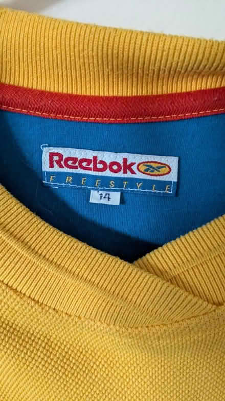 Photo of free Yellow Reebok jumper - 14 (Denmark hill) #2