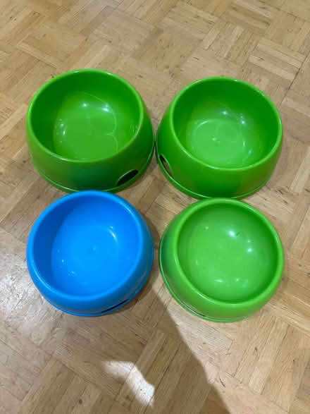 Photo of free Pet water/food bowls (The Hockering GU22) #1