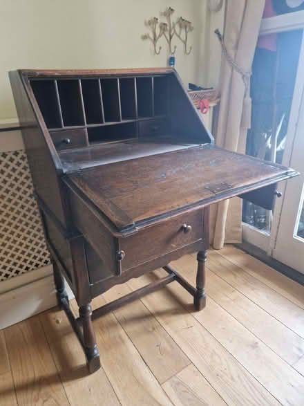 Photo of free Small Bureau/desk (Cutteslowe OX2) #1