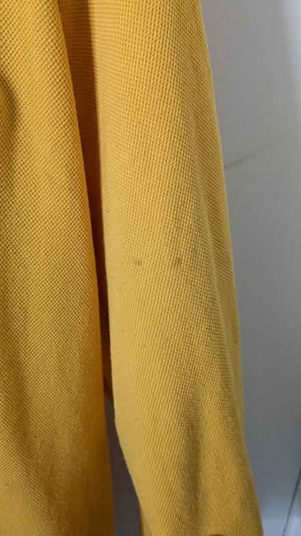 Photo of free Yellow Reebok jumper - 14 (Denmark hill) #4