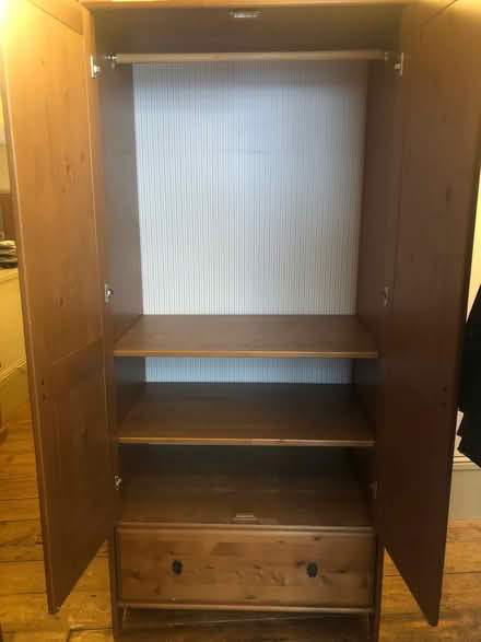 Photo of free Medium sized wardrobe (Upper Norwood SE19) #2