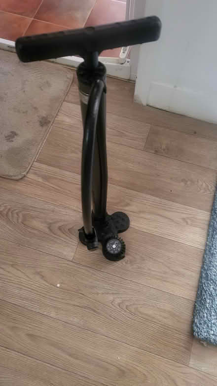Photo of free Bike air Pump (E14 Langdon Park) #1