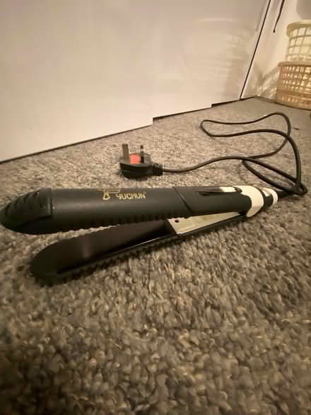 Photo of free Yachun Hair straighteners (Tovil ME15) #1