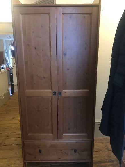 Photo of free Medium sized wardrobe (Upper Norwood SE19) #1