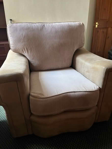 Photo of free Armchair (Bearwood B67) #1