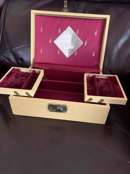 Photo of free Collectible jewelry box (Marinwood) #3