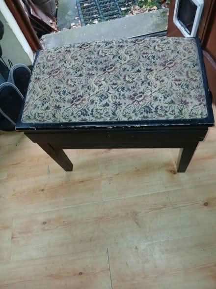 Photo of free Adjustable piano stool (Milnthorpe) #1