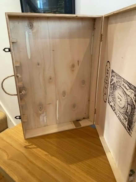 Photo of free Wooden (display) box (Merton Park SW19) #4