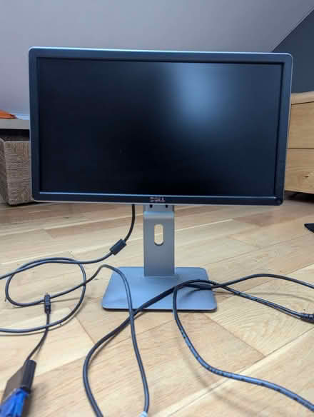 Photo of free Dell monitor 19 inch (Bramley LS13) #1