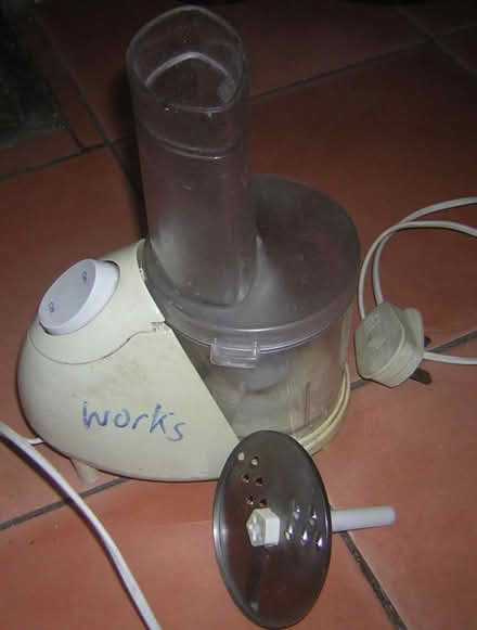 Photo of free tiny blender (Easton BS5) #1