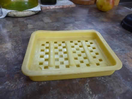 Photo of free Small yellow soap dish (Nailsworth) #1