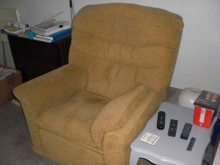 Photo of free Electric Reclining Chair (Central Tavistock PL19) #1