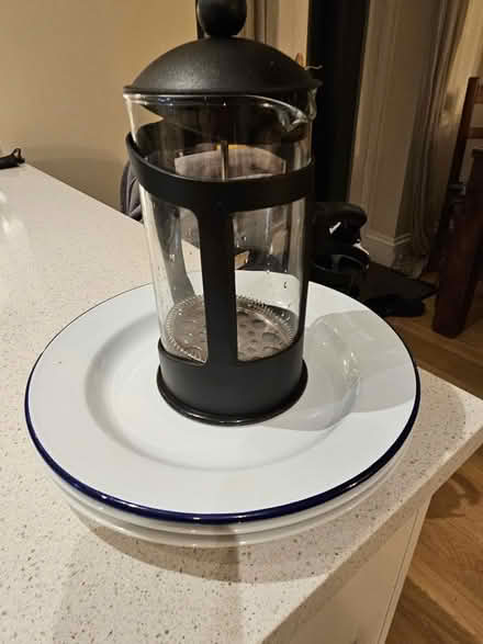 Photo of free Cafetiere and 3 dinner plates (AL1) #1